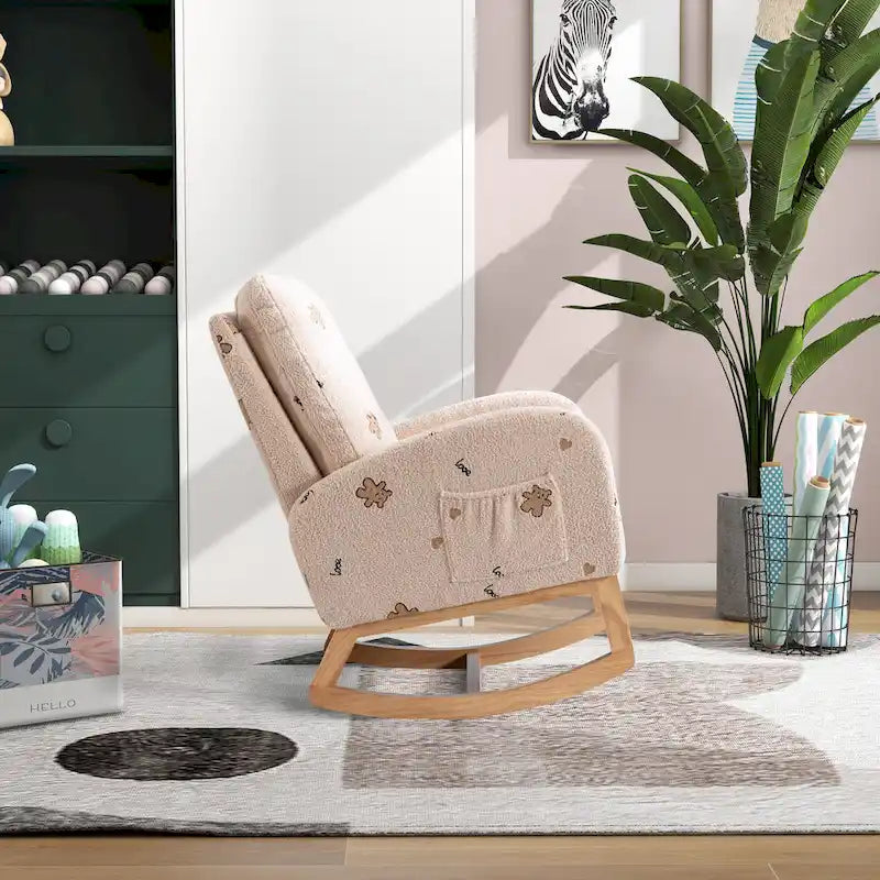 Fauteuil à bascule haut de dossier en tissu bouclé avec poches latérales