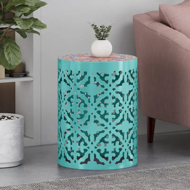 Table d'appoint en métal ajouré et plateau en mosaïque